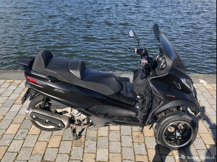 Piaggio MP3 LT Sport zwart